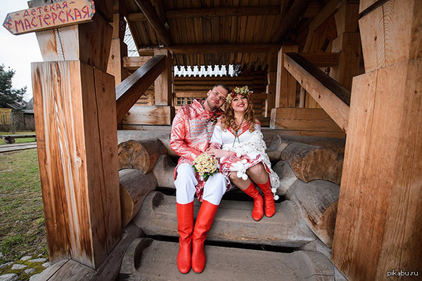 Не реклама, не всякого рода "спам". Участвуем в конкурсе с женой, помогите дорогие Пикабушники победить! Проголосуйте за нашу свадьбу.