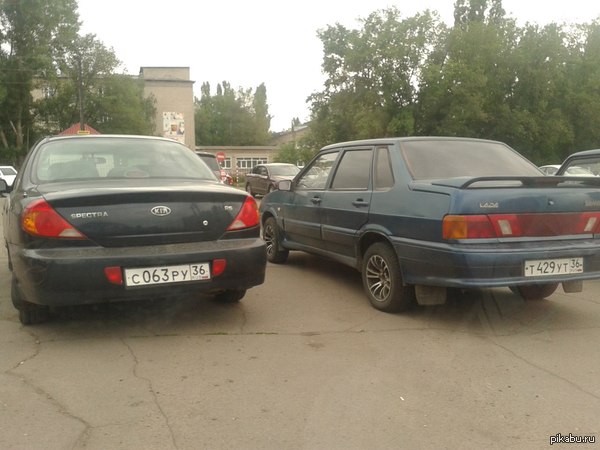 Удачно припарковались