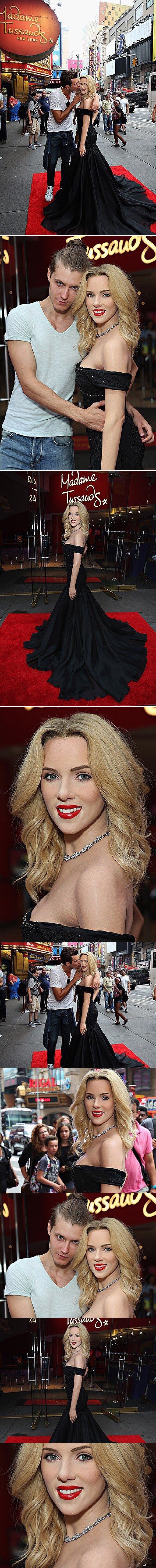 в музее мадам Тюссо появилась восковая скульптура Скарлет Йоханссон