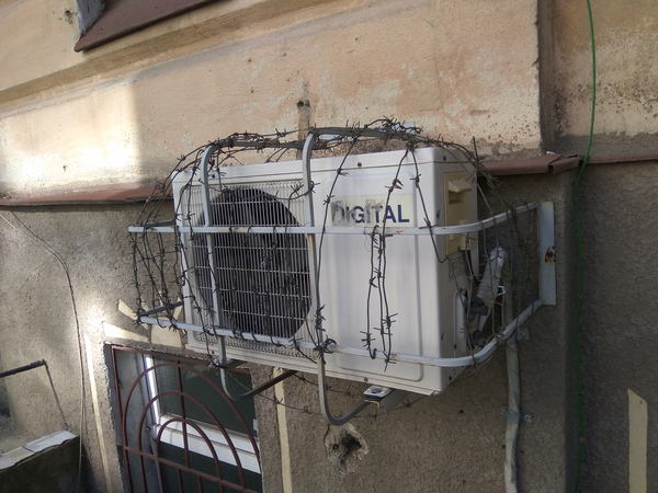 Жить на первом этаже не сладко