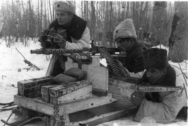 Soviet partisans with a captured German MG-34 machine gun mounted on a self-made machine - guerrilla war, Soviet partisans, Partisans