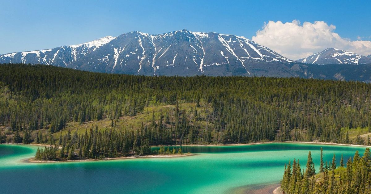 Почему в северной америке много озер. Аляска. Озера Аляски. Iphone Alaska.