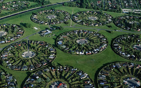 Жилые участки в пригороде Копенгагена Брондбю, Дания..