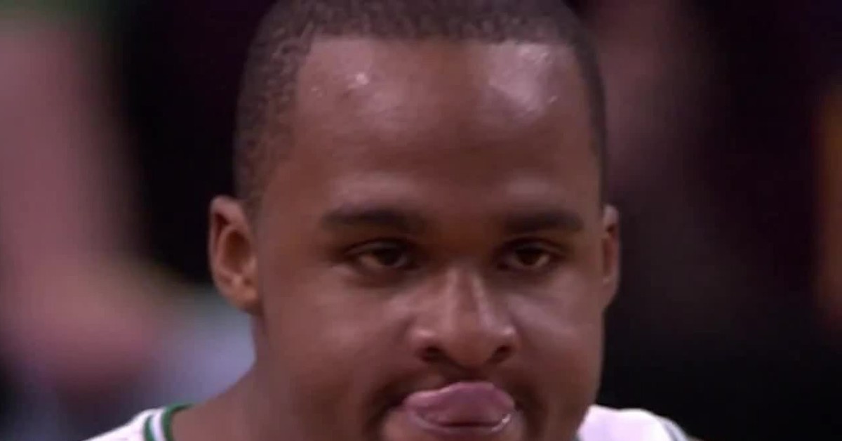 P.P.S. На фото Glen "big baby" Davis. 