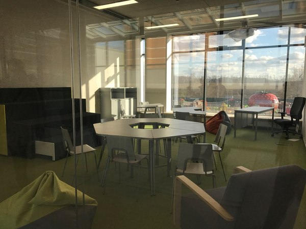 Открытие школы в Совхозе им.Ленина. МО, Ленинский район. Россия. Совхоз им Ленина, Школа, Длиннопост