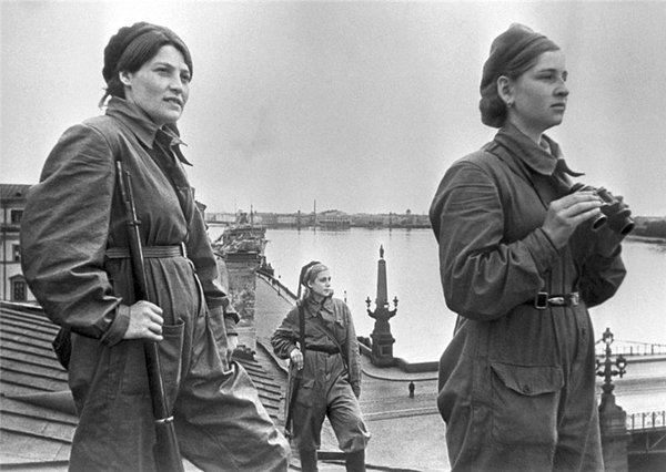       , 1942, , 100 000 ,  , 