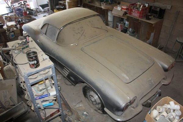   Chevrolet Corvette 1 (, ). Chevrolet Corvette 1, , , ,   , 