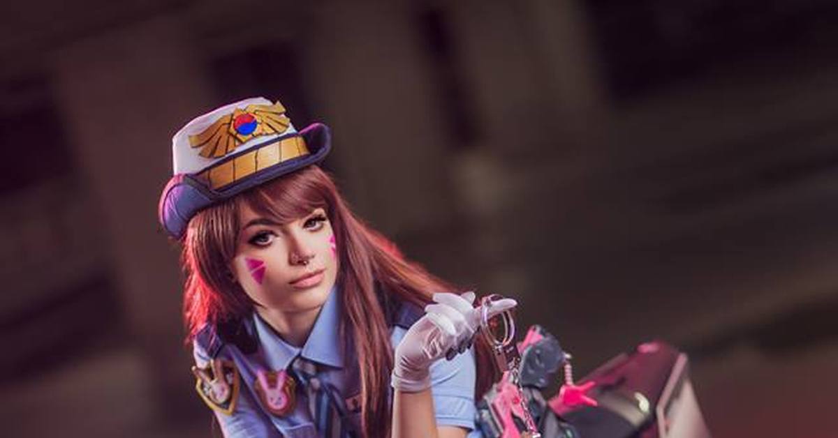 Foxy piratv d va shows off a