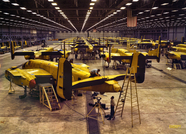   B-25 , -25, 1942