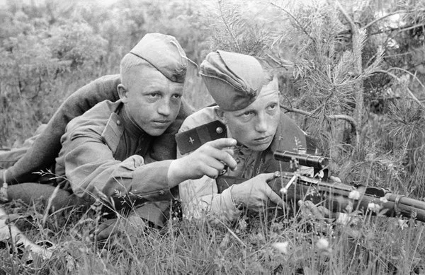 Soviet snipers twin brothers, senior sergeants in a firing position - the USSR, The Great Patriotic War, Black and white photo, Snipers, Twins, Repeat