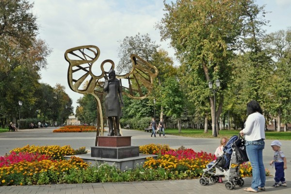 And things are still there: Syzran, a monument to the Woman-mother - Syzran, Monument, And nothing has changed, Longpost