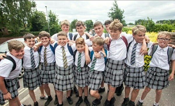 British schoolchildren in protest came to class in skirts - Pupils, School, Skirt, Protest, news