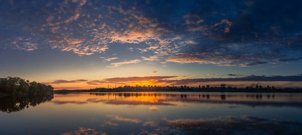 Sunset on the shore of the pond - My, Sunset, Canon, Canon 1200d, 18-55 kit, Nizhny Tagil, Reflection, Панорама