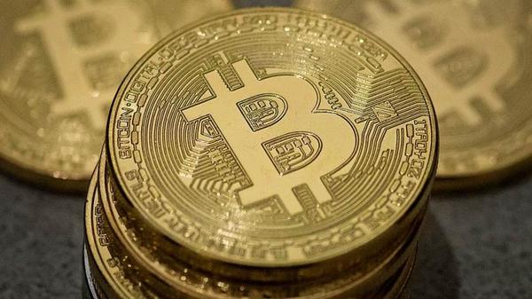 Bitcoins are flowing into dollars - Cryptocurrency, Bitcoins, Etherium, Btc-e, , , , Longpost