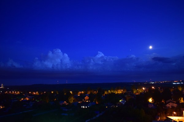 Arabian night - My, Sky, The photo, moon, Jupiter, Clouds, Aladdin, Walt disney company, View from the window