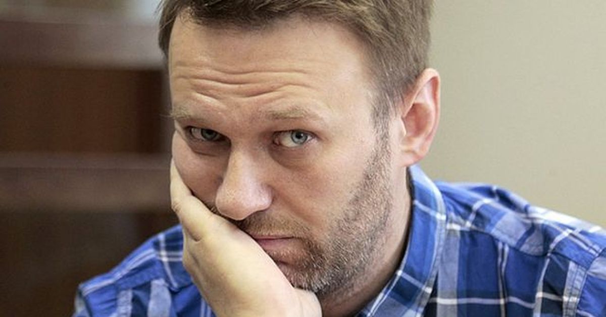 Отец алексея навального жив