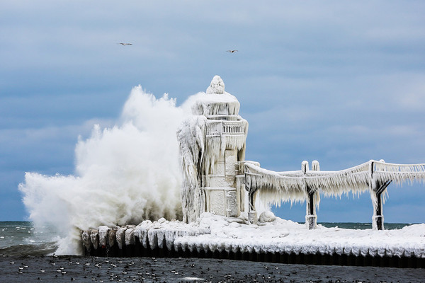 Ice-bound lighthouse. - Nature, The photo, Ice, Lighthouse