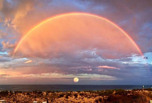 rainbow over the sun - The photo, Reddit, Rainbow