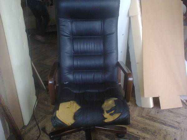 Office chair from the inside. - My, Furniture, Armchair, Padding, Longpost