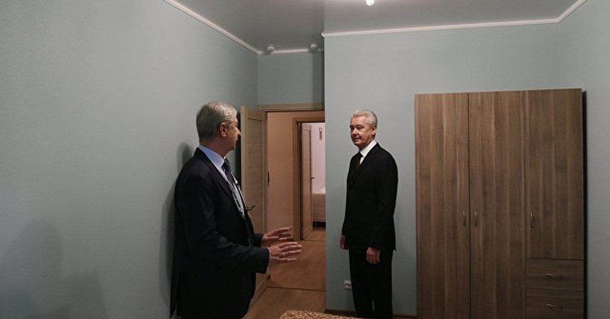 Где живет собянин в москве
