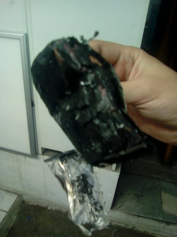 Xiaomi phone caught fire - My, Battery, , Repair, Video, Longpost, Combustion