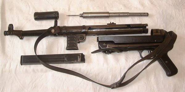 Weapon stories. MP38/40 submachine gun. - Weapon, MP40, The Great Patriotic War, Submachine gun, Schmeisser, MP38, Story, Longpost