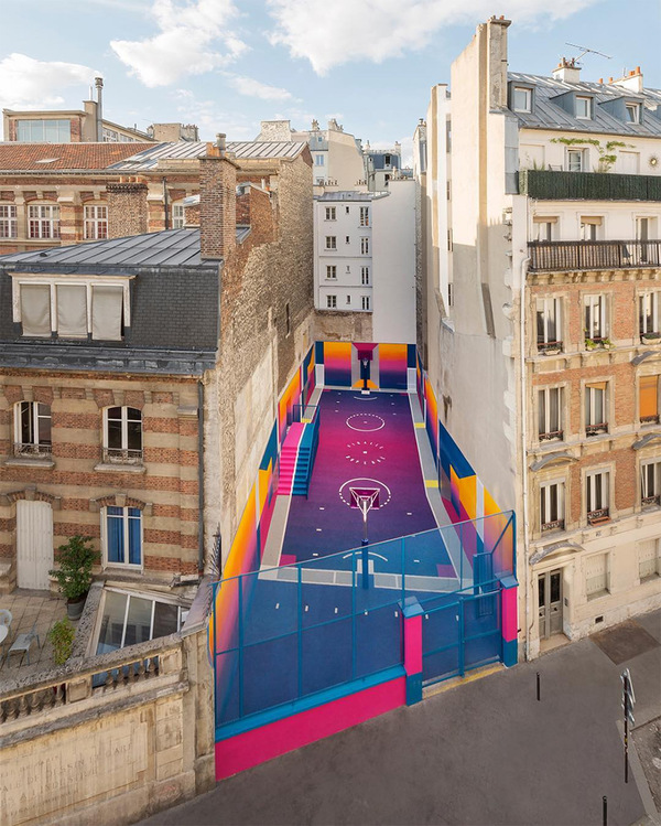 Basketball playground. Paris, 9th arrondissement - , Basketball court, Paris, Longpost