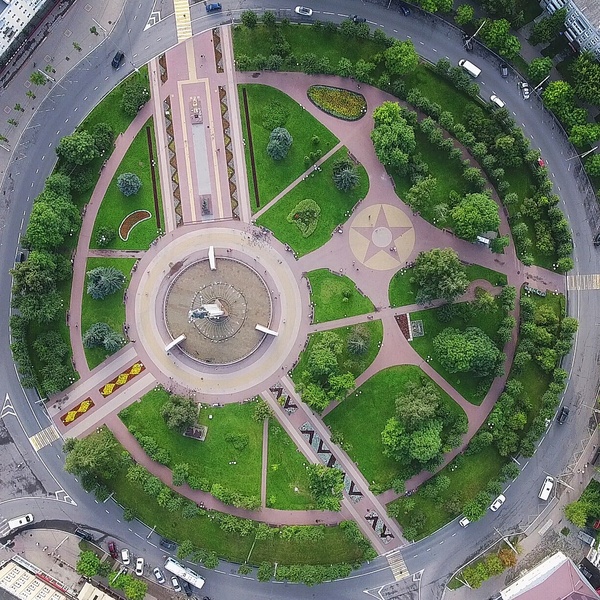 I remembered the game Behind the wheel, Victory Square, Kaluga - My, Kaluga, Quadcopter