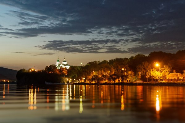 Поздний вечер в Абрау-Дюрсо