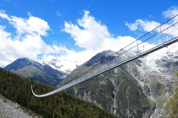 World's longest suspension footbridge opens in Switzerland - Switzerland, Bridge, A pedestrian, Video