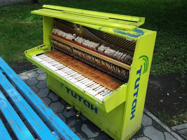 So that's where the wind blows from! - Piano, Arson, Tomsk, Novokuznetsk, Vandalism