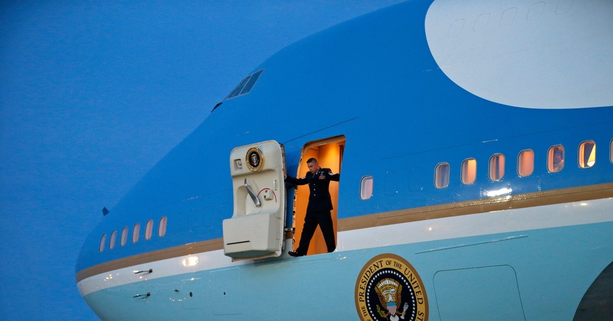 Самолет президента сша внутри