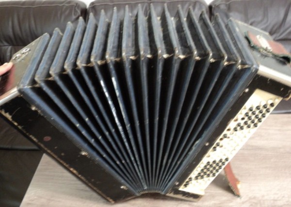 Button accordion is the head of everything or how to make a button accordion from anything - Accordion, the USSR, Repeat