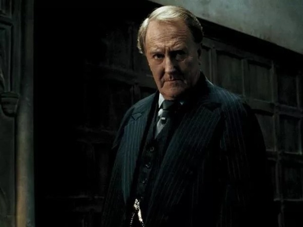 'Harry Potter' actor Cornelius Fudge dies - Harry Potter, Cornelius Fudge, Robert Hardy