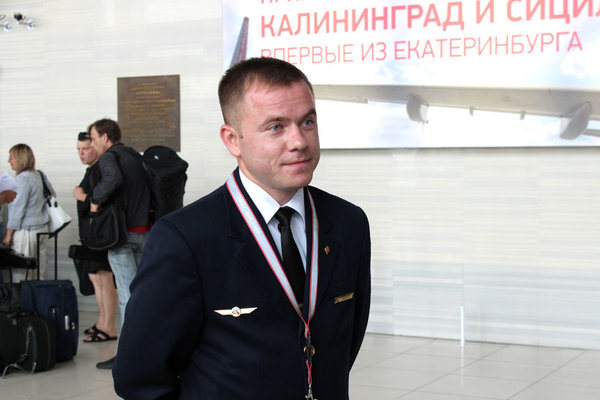 Уральский бортпроводник сохранил жизнь мальчику в аэропорту Кольцово