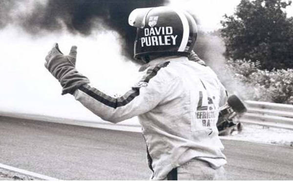 Поступок настоящего солдата: пилот Формулы-1 Дэвид Пэрли бросил гонку и пытался спасти коллегу на Гран-При Голландии 73' (Видео имеется) авто, автоспорт, спорт, герой, человек, формула 1, Видео, история, длиннопост