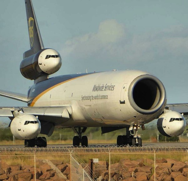 McDonnell Douglas DC-10. UPS - Авиация, Фотошоп мастер, Одна голова хорошо, Юмор, Доставка