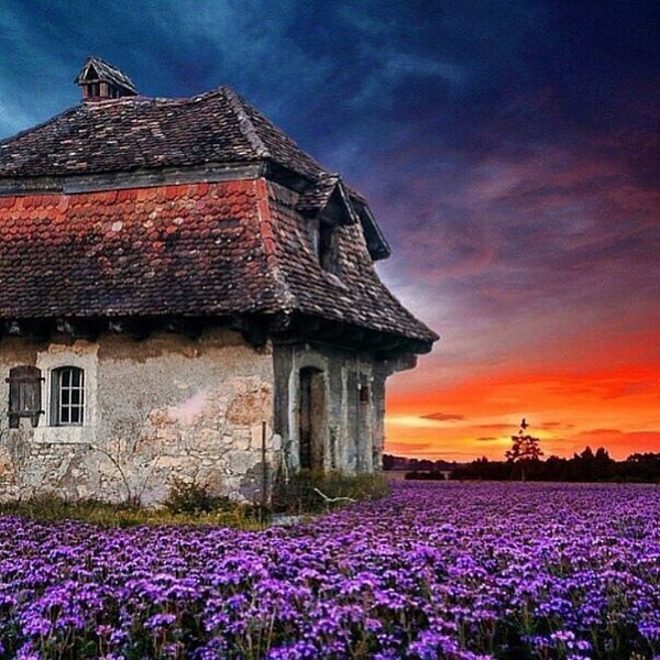 Заброшенный дом в Швейцарии