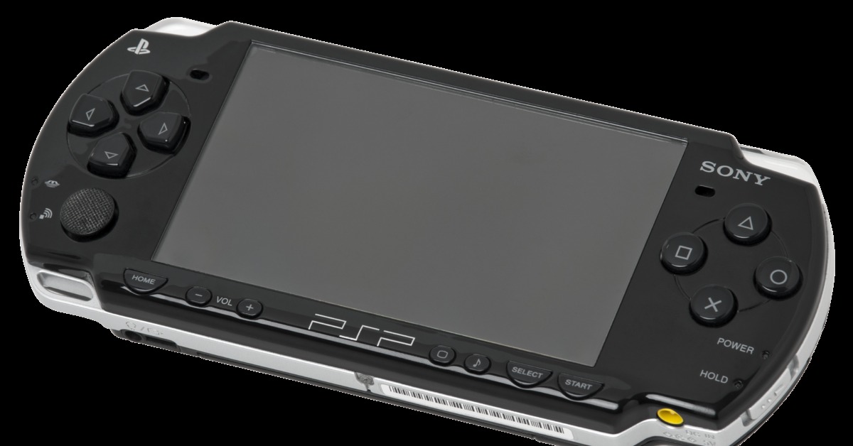 Сони псп игры. Sony PSP 2004. Sony PSP 2008. PLAYSTATION Portable 2008. Sony 2008 приставка.