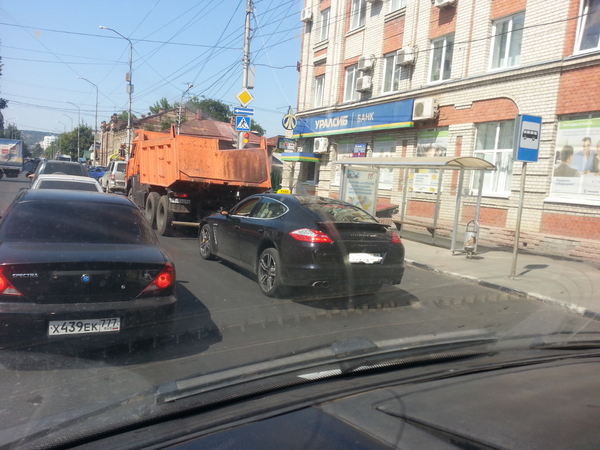 Таксист в Саратове