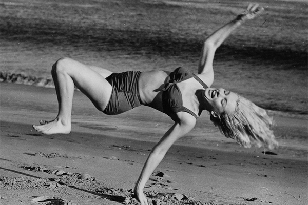 Marilyn Monroe rejoices in the latest events on Pikabu - Marilyn Monroe, Beach