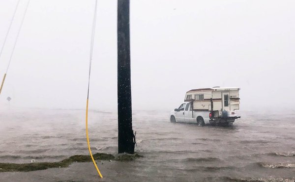 Trump Declares Texas State of Disaster Due to Hurricane - Weather, USA, Disaster, Hurricane, Harvey, Donald Trump, Twitter, RBK, Hurricane Harvey