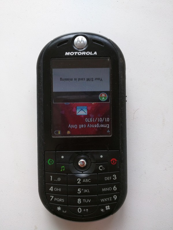 ���� ����������! ����� ���� ������. Motorola ROKR E2!