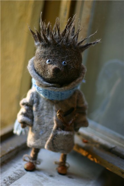 Autumn is coming... It's time to think about a little coat... - Hedgehog, Autumn, Autumn mood, Wool toy, Coat