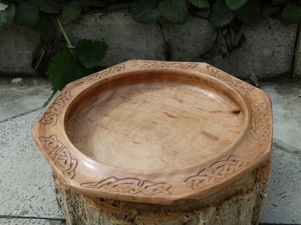 Pear wood bowl with elements of Celtic ornament - My, Wood carving, Handmade, Celtic pattern, Bowl made of wood, Turning machine, Tree, Longpost