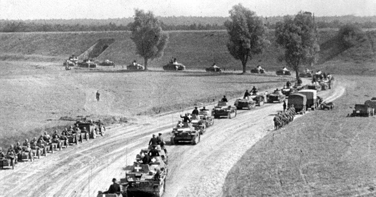 22 июня 1939 г. 1 Сентября 1939 г. Колонна вермахта на марше. Немецкие танки в Польше. 22 Июня 1939.