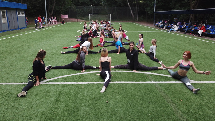 There was no summer, but there was a reason for training! 58 healthy lifestyle lovers laid out the word #on_twine with twine - My, Flash mob, Leg-split, Sports girls, Healthy lifestyle, Fitness, Stretching, Quadcopter