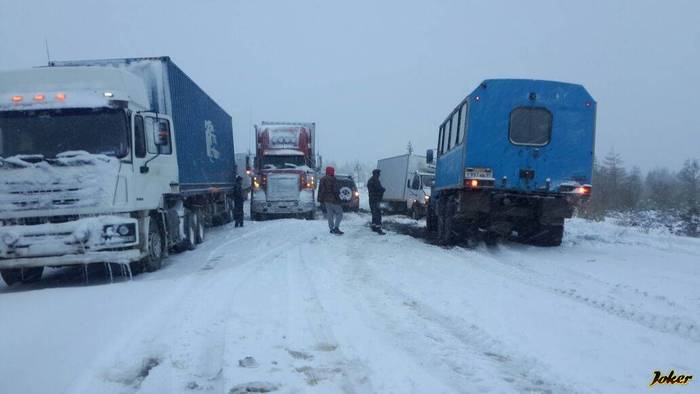 On the highway Lena Yakutia, traffic is limited due to snowfall - Yakutia, The winter is coming, , Aldan, Neryungri, The photo, Longpost