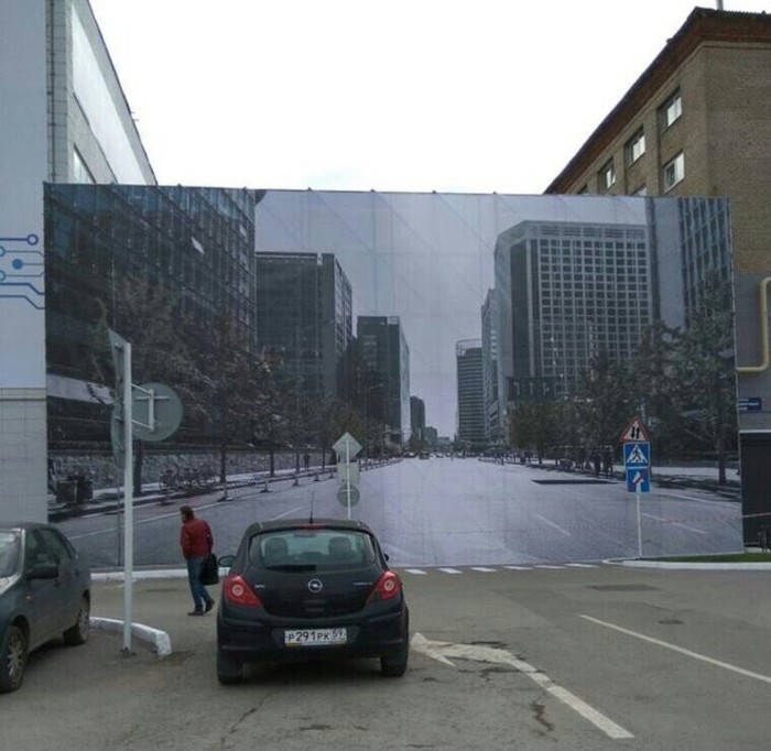 Путин едет в Пермь. Поэтому всю Пермь заклеили фотографиями ПЕКИНА - Пермь, Владимир Путин, Подготовка