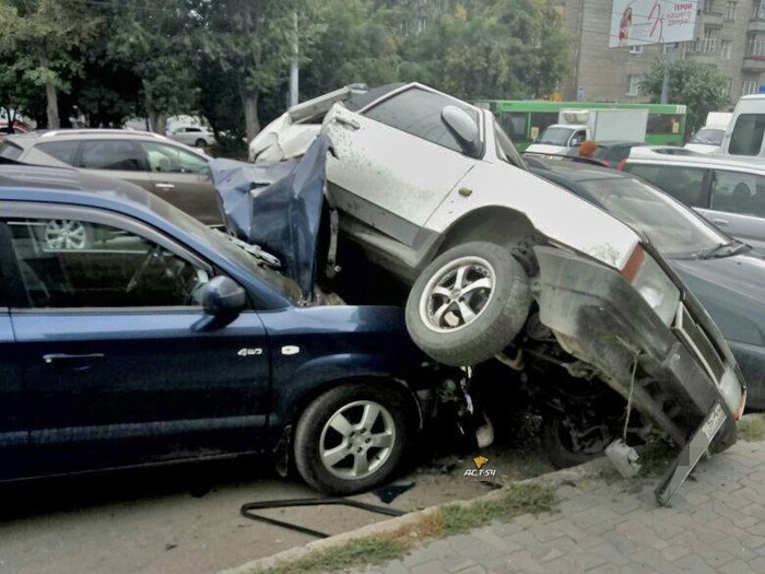 A cropped Hyundai Tuscon rammed a parked VAZ-2108. - Lada, Novosibirsk, Incident, Copy-paste, Ast54, Toyota, Longpost